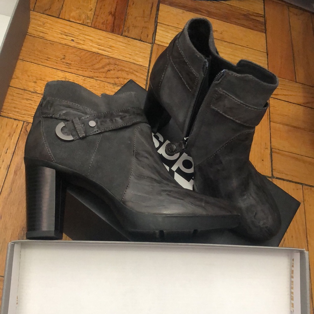 Comfortable Heels - image 4